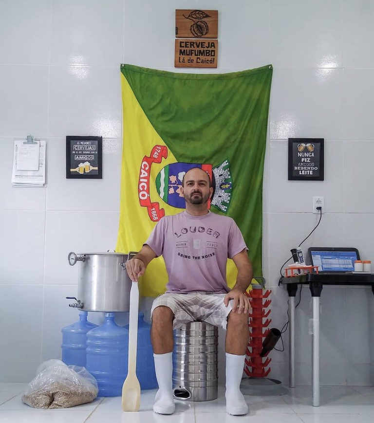 Biólogo caicoense inova e lança Cerveja Mufumbo