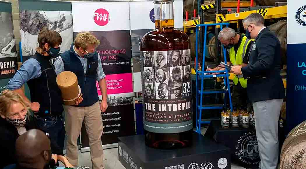 The Intrepid - A maior garrafa de uísque do mundo